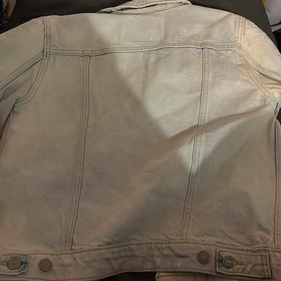 Levi’s Trucker Jacket - Picture 2 of 4